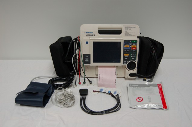 defibrillatore portatile usato medtronic