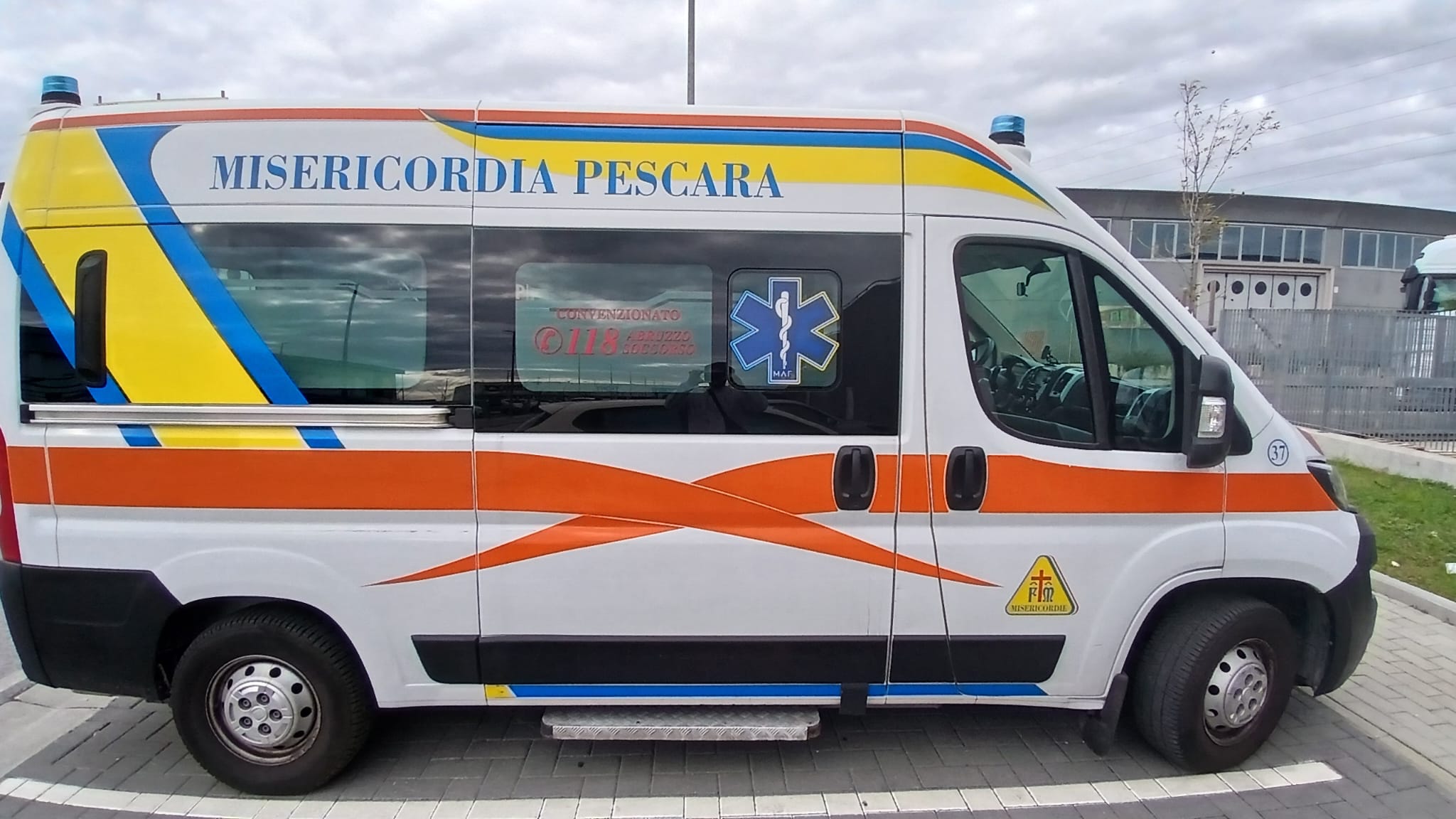 AMBULANZA FIAT DUCATO SCHEDA 521_S - immagine 4